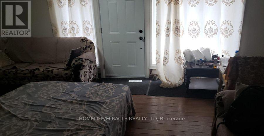 7496 Redstone Road Property Photo 3