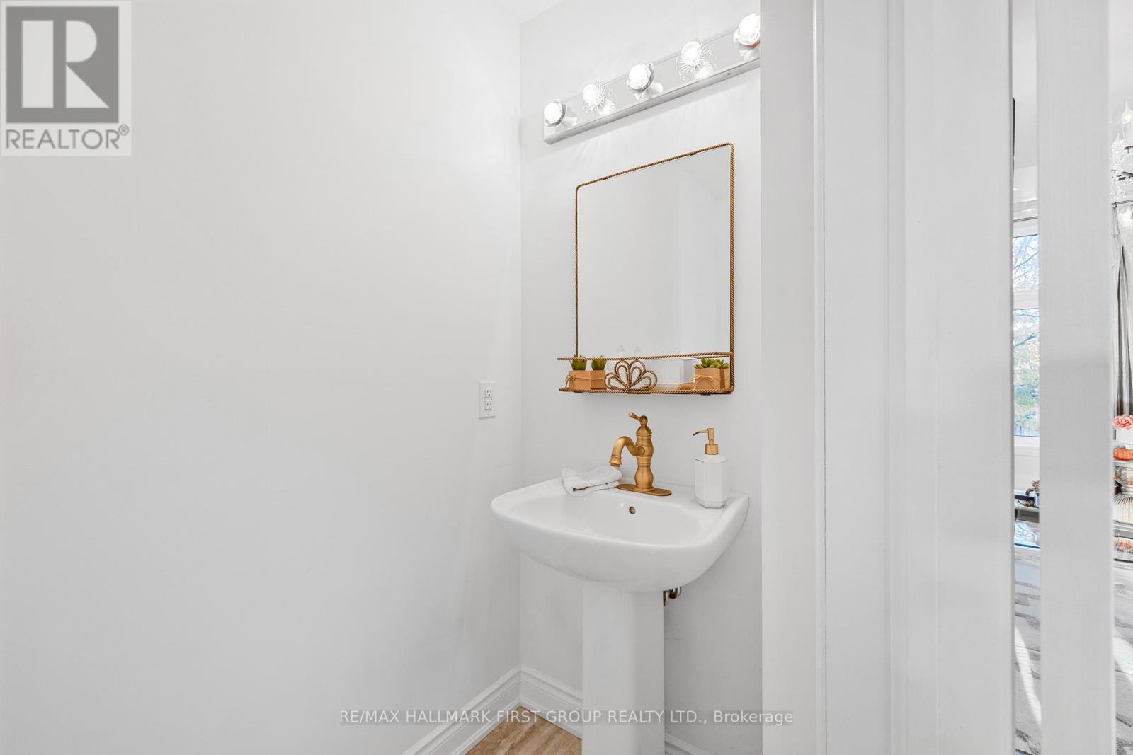 3034 Islington Avenue Property Photo 21