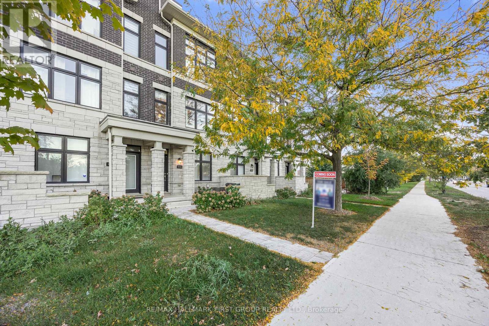 3034 Islington Avenue Property Photo 32