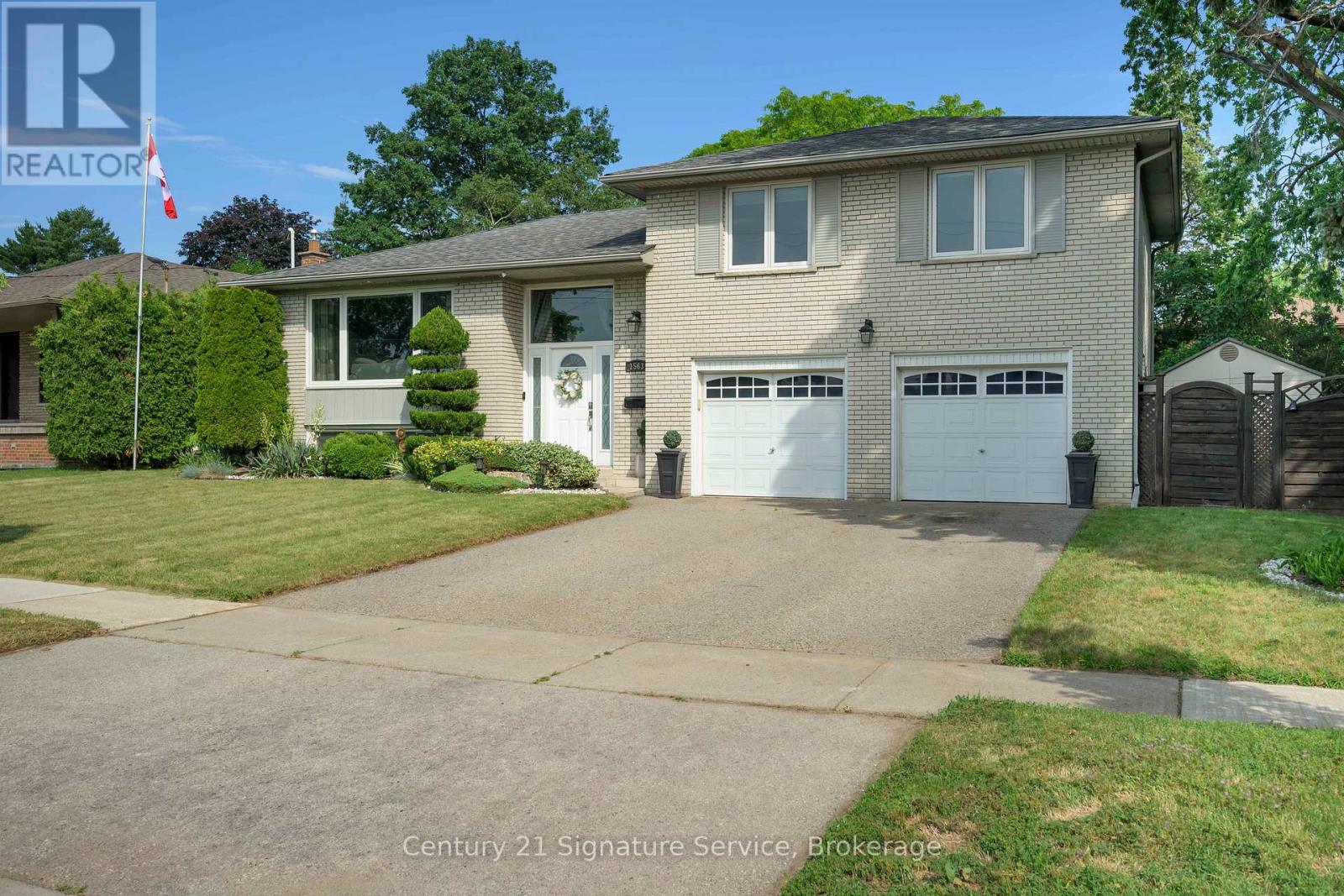 1563 Brentano Boulevard Property Photo 1