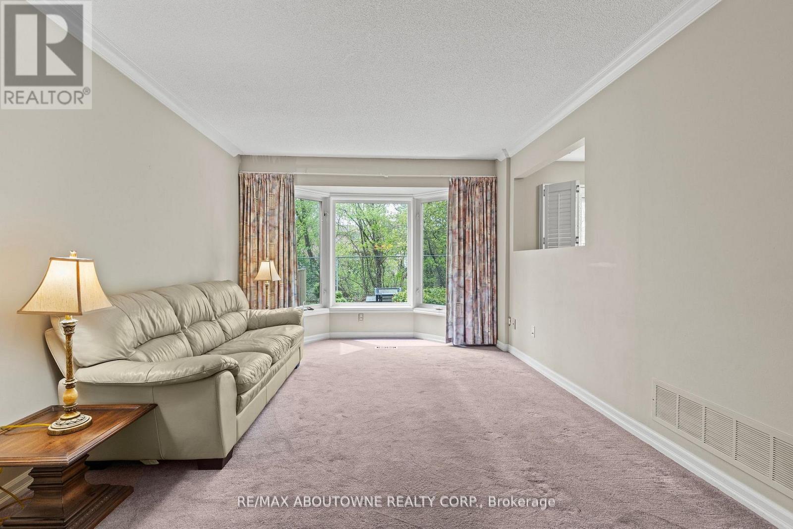 9 - 2230 Walkers Line Property Photo 13