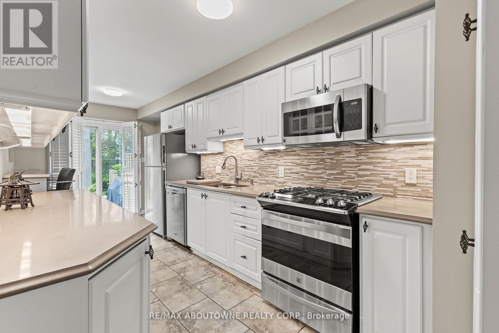 9 - 2230 Walkers Line Property Photo 14