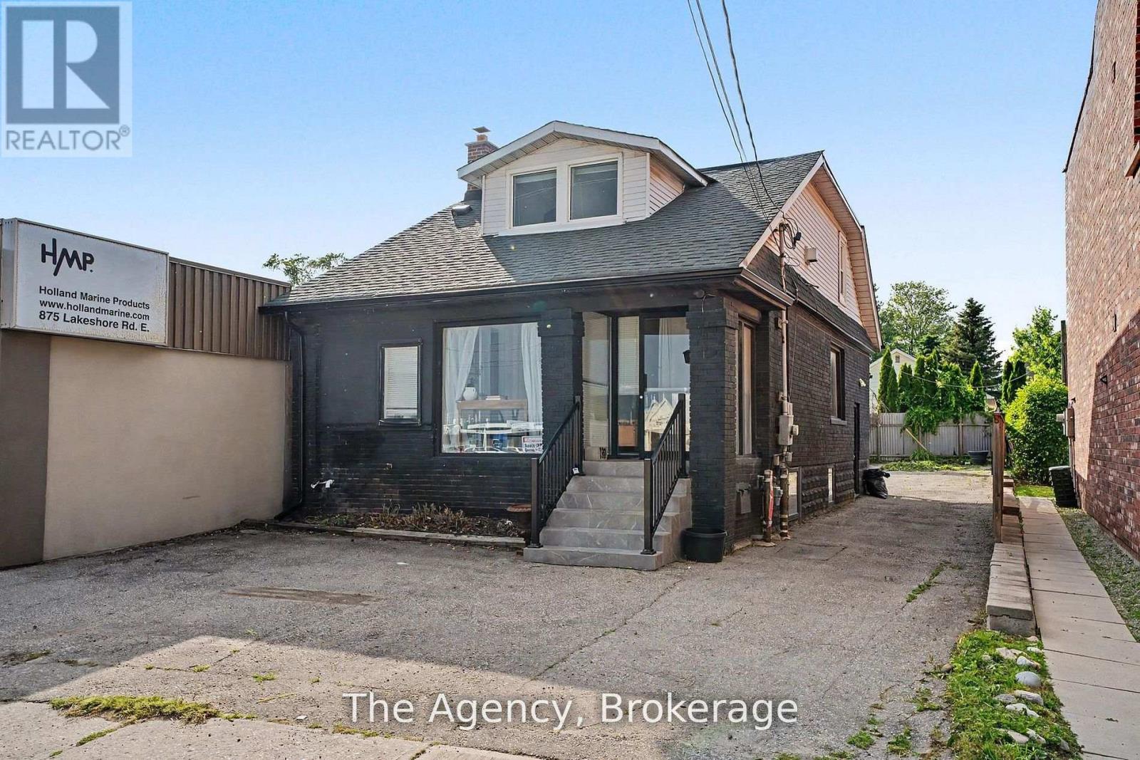 881 Lakeshore Road E Property Photo 2