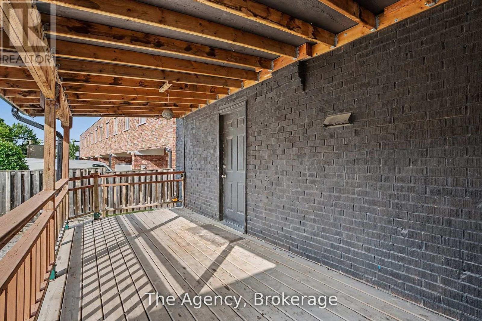 881 Lakeshore Road E Property Photo 28