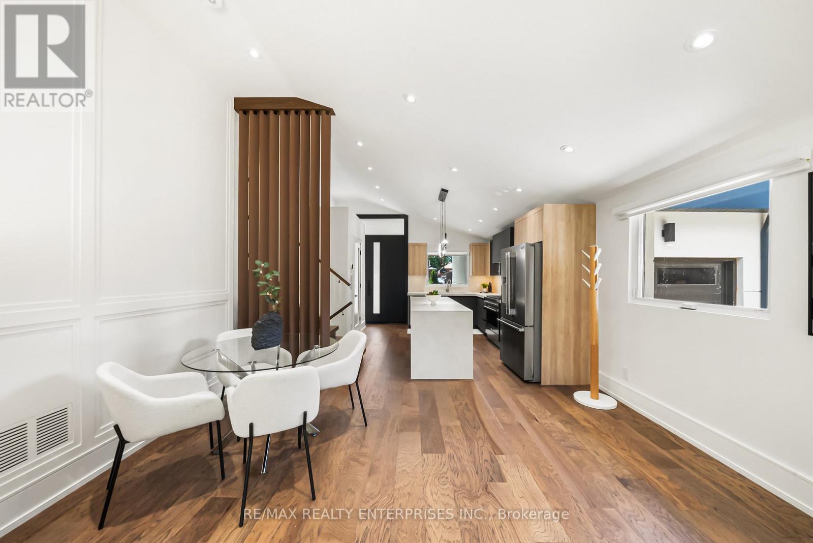 1495 Thetford Court Property Photo 16