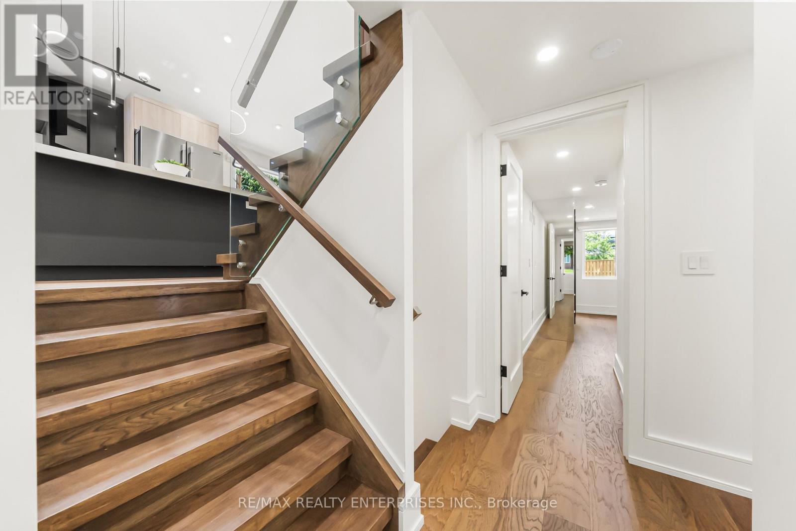 1495 Thetford Court Property Photo 25