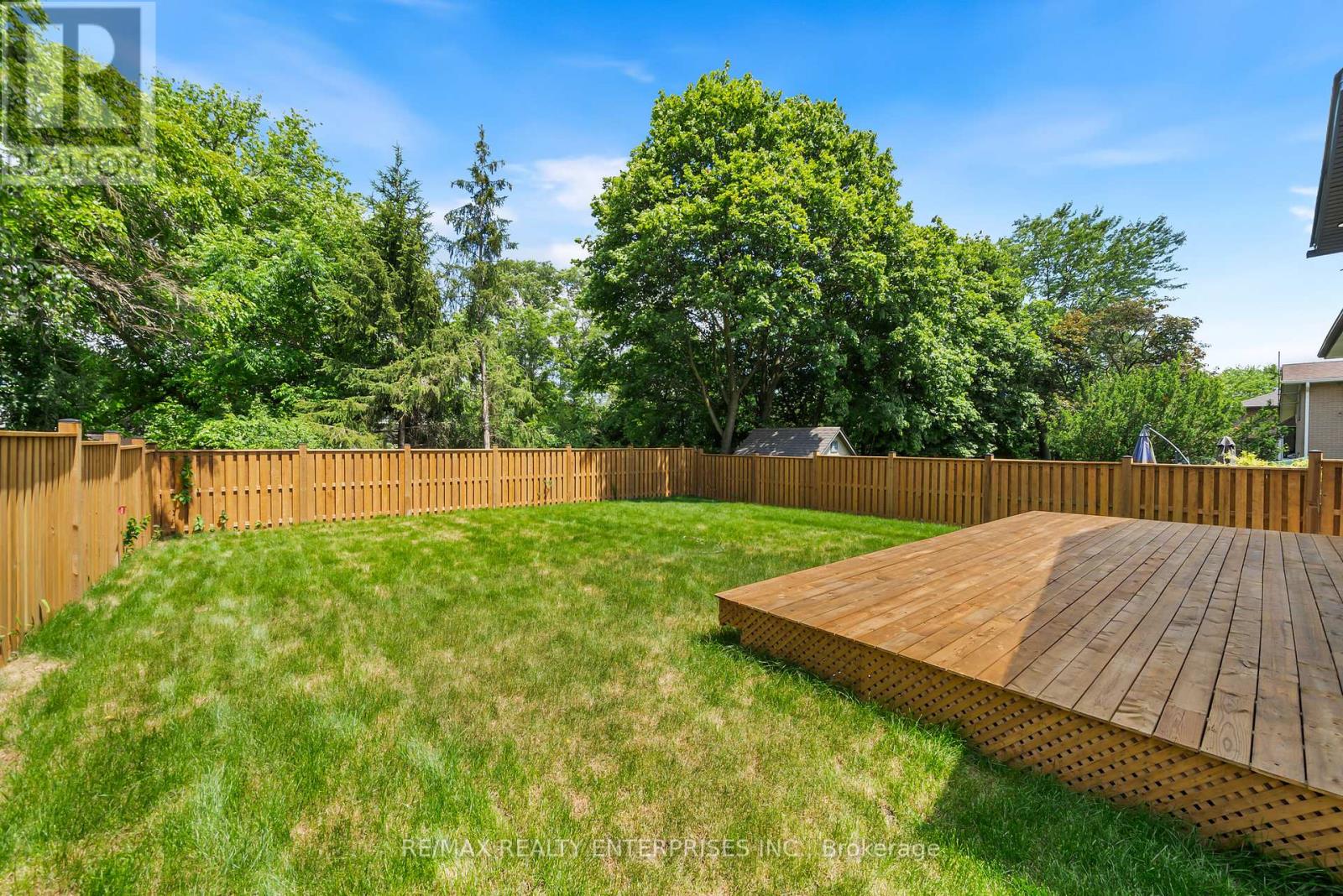 1495 Thetford Court Property Photo 38