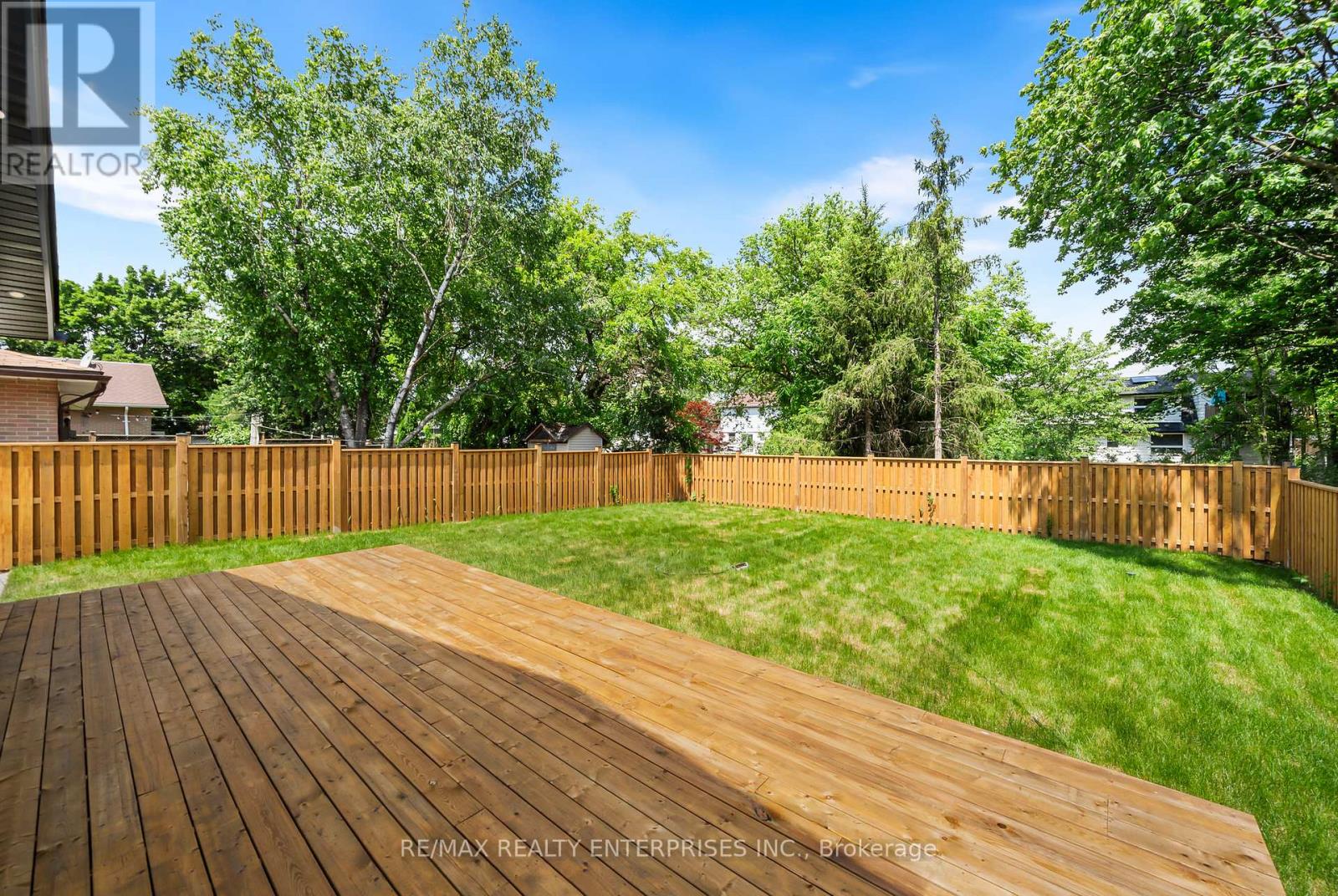 1495 Thetford Court Property Photo 39