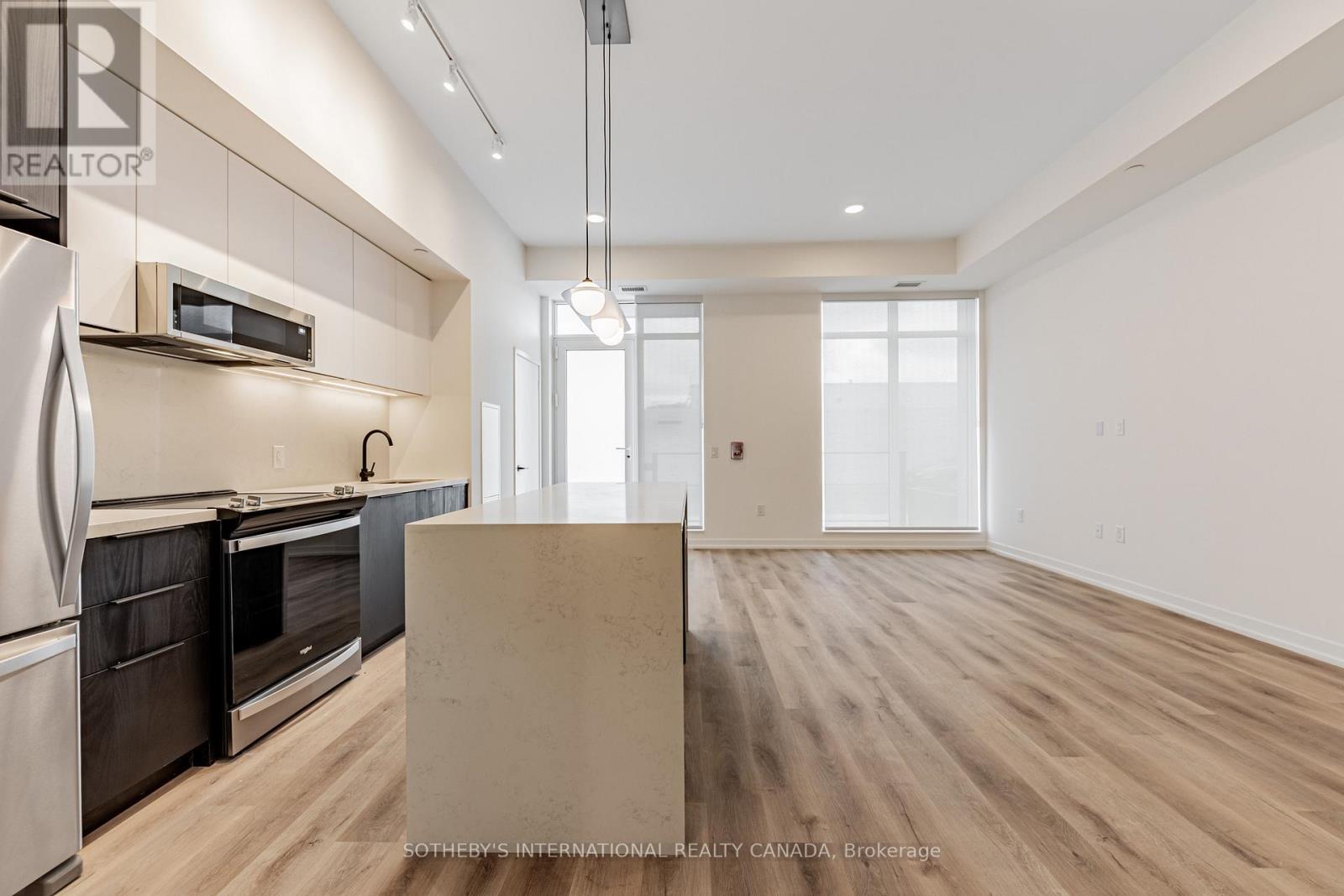 Th104 - 5 York Garden Way Property Photo 1