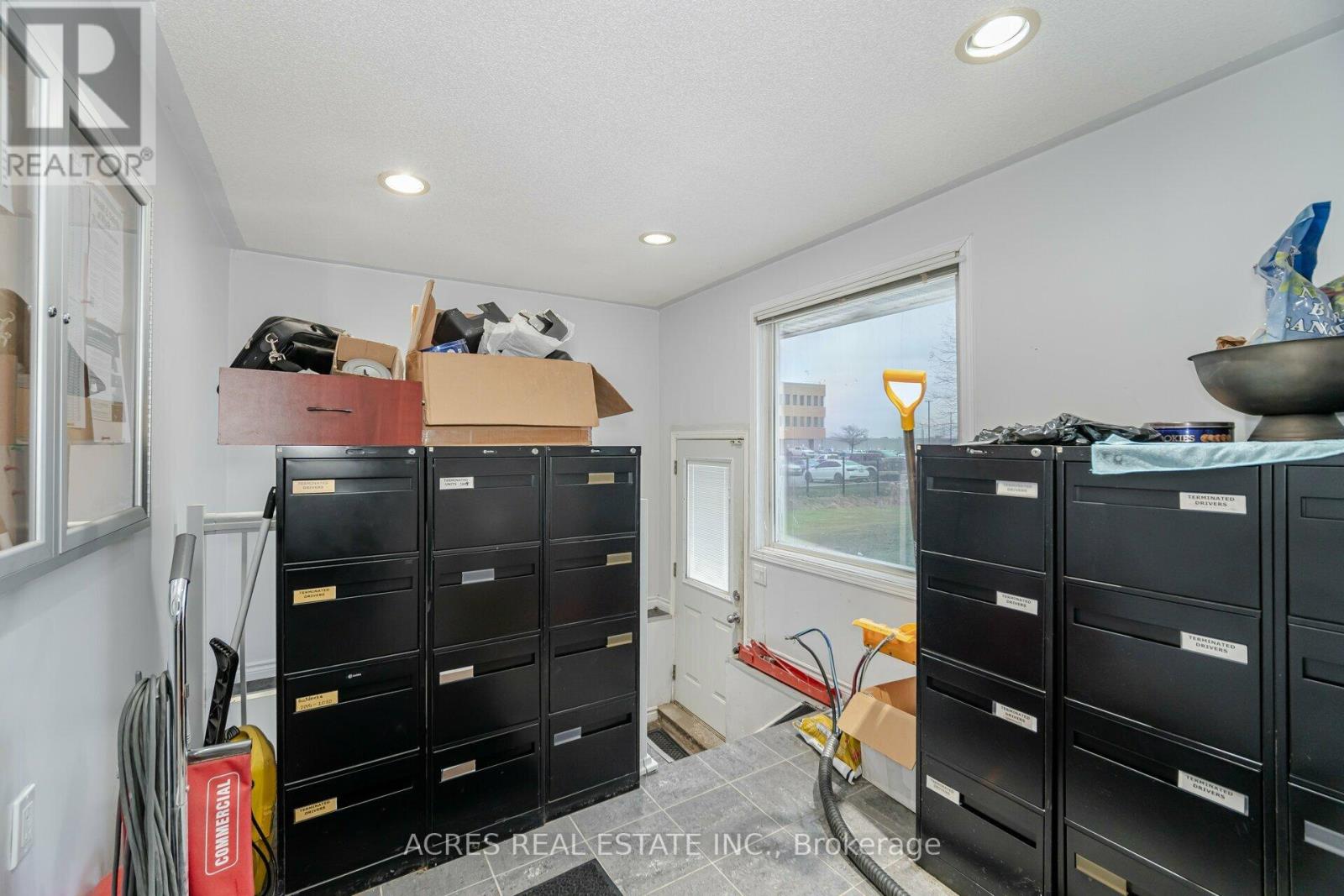 140-160 Derry Road E Property Photo 10