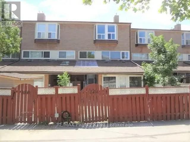 140 - 254 John Garland Boulevard Property Photo 9