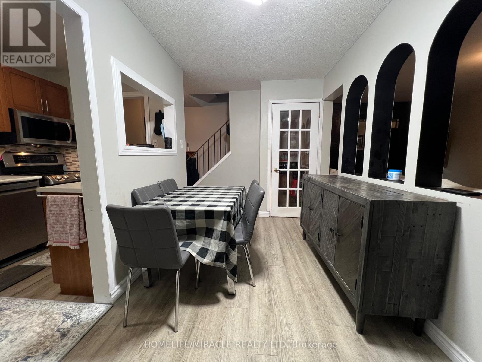 5 Glencairn Square Property Photo 4