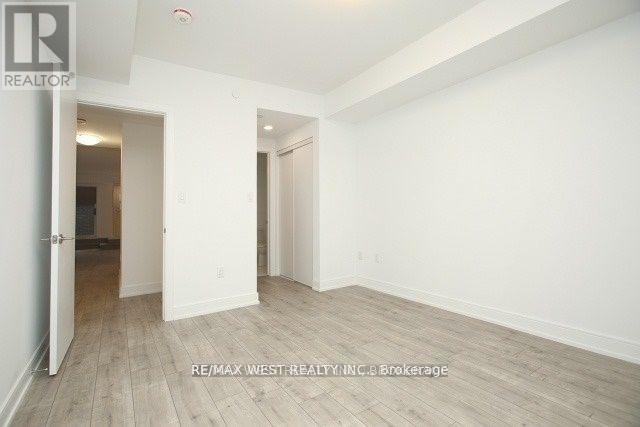 17 - 66 Long Branch Avenue Property Photo 9