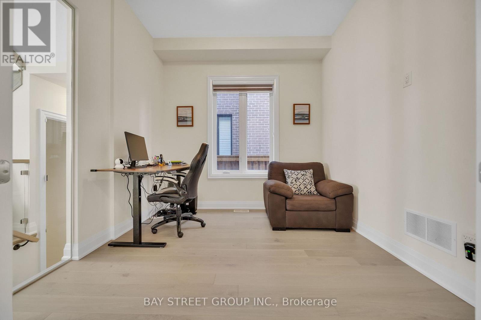 2411 Saw Whet Boulevard Property Photo 17