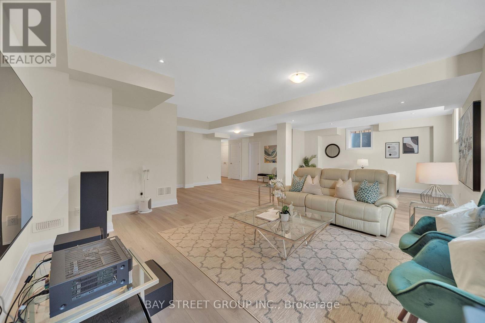 2411 Saw Whet Boulevard Property Photo 36