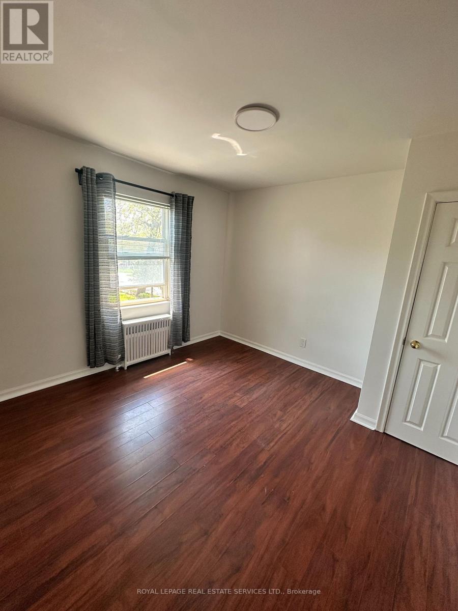 302 - 55a Long Branch Avenue Property Photo 2