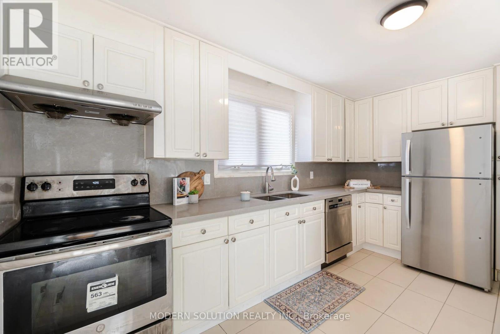2557 Mindemoya Road Property Photo 9