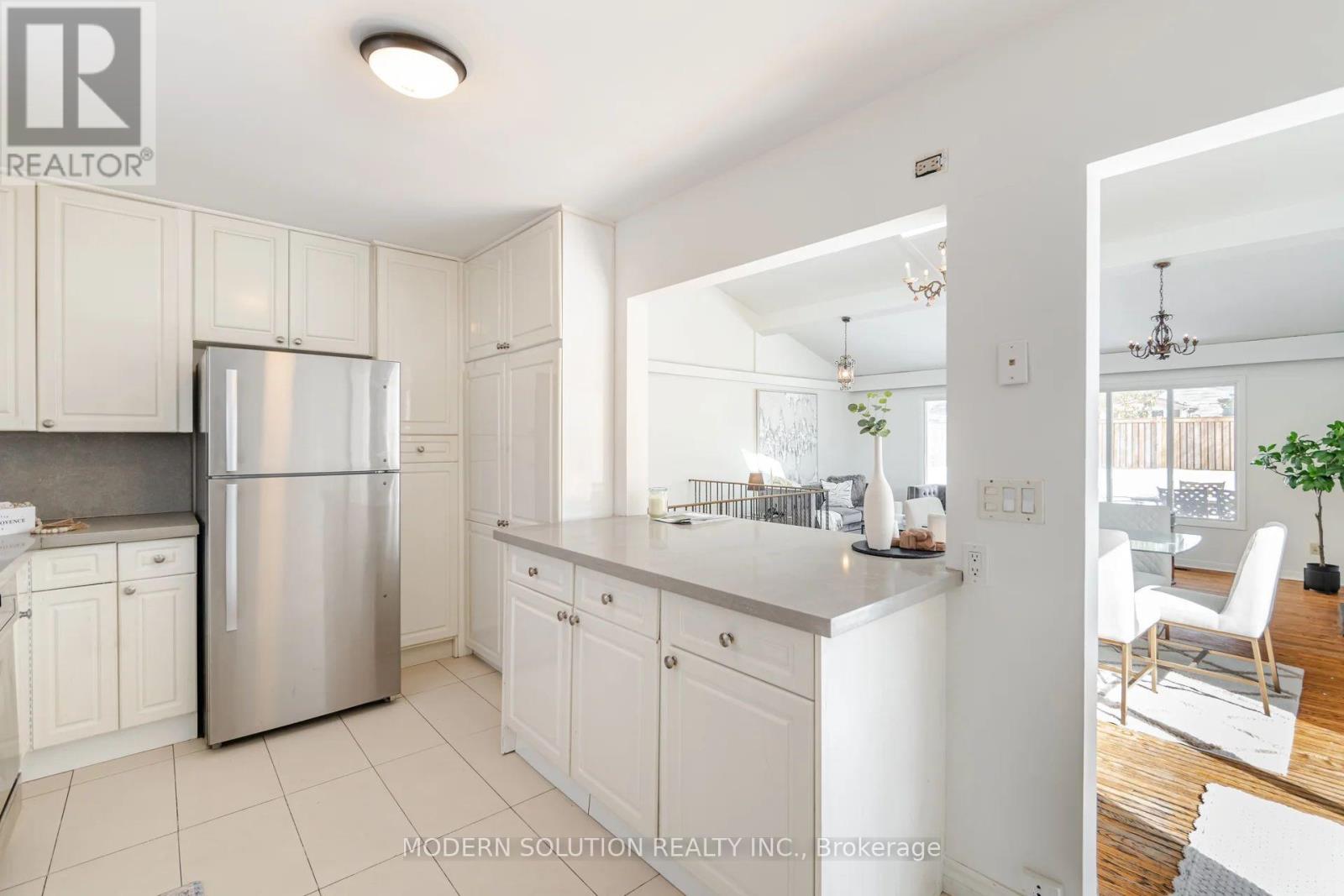 2557 Mindemoya Road Property Photo 13