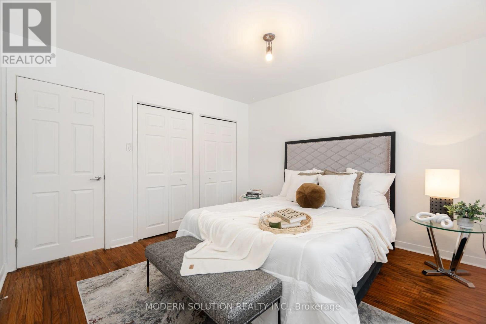 2557 Mindemoya Road Property Photo 16