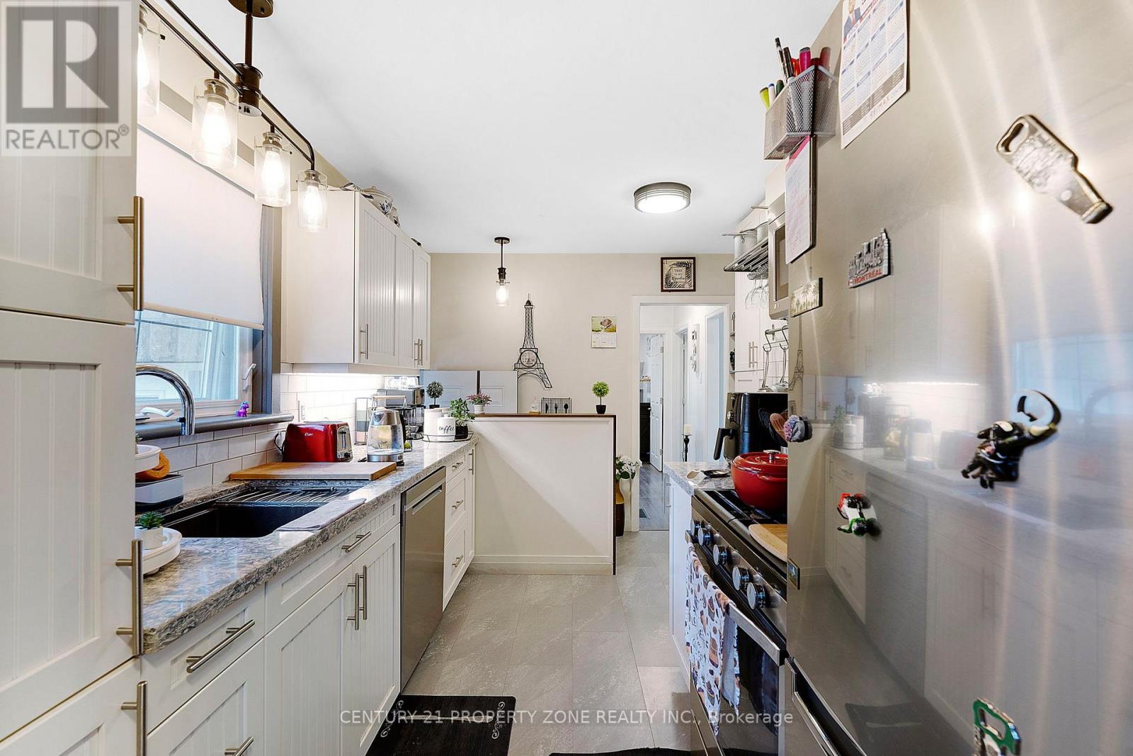 74 John Street Property Photo 6