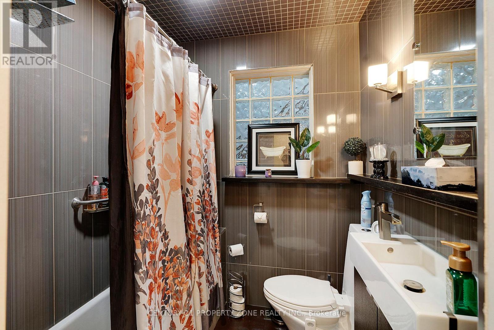 74 John Street Property Photo 14