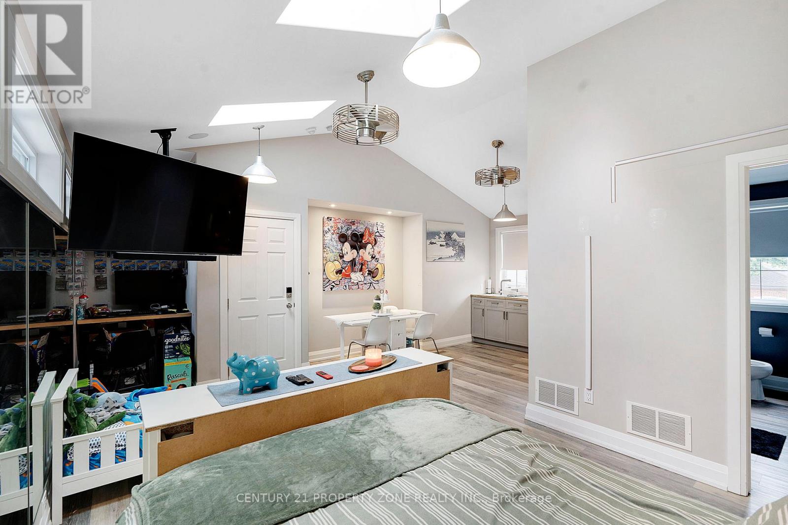 74 John Street Property Photo 22