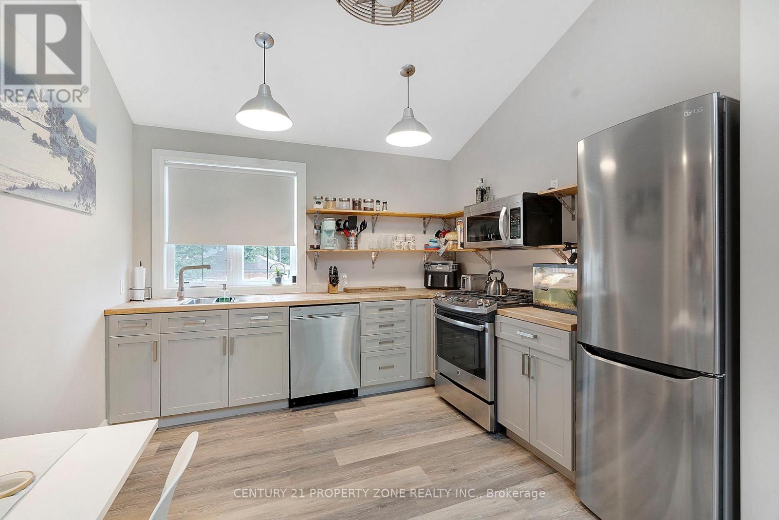 74 John Street Property Photo 24
