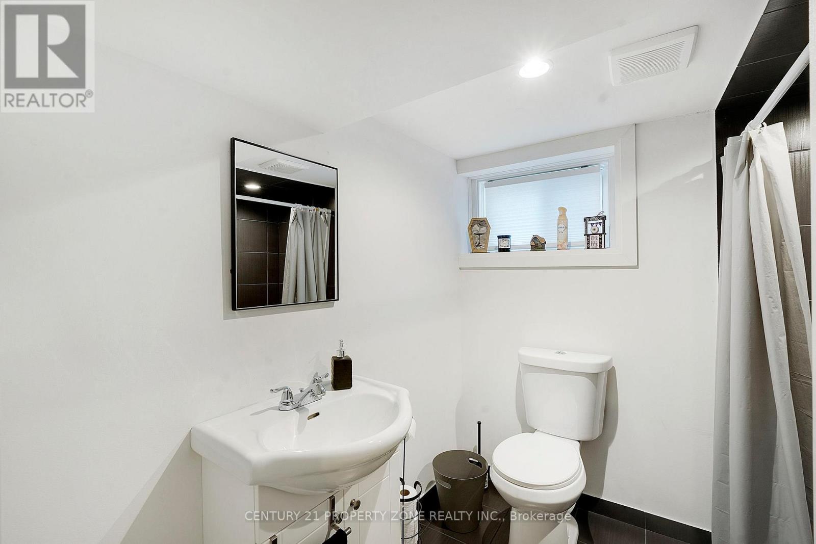 74 John Street Property Photo 30