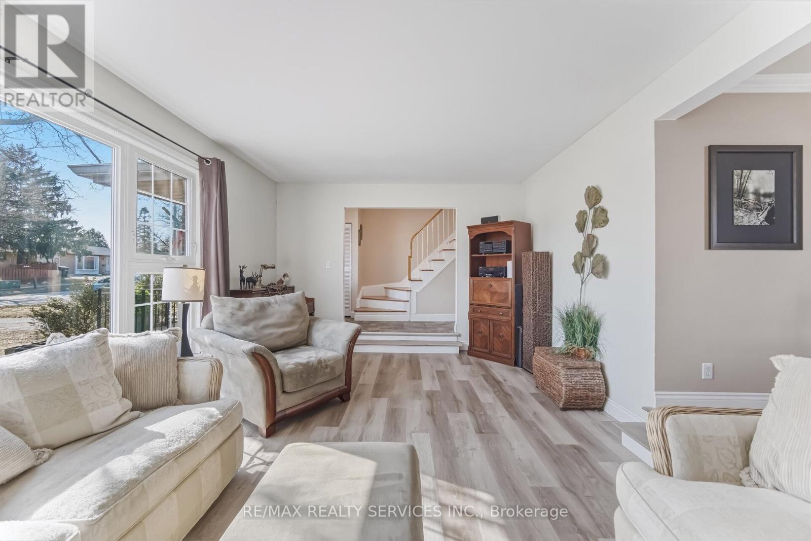 15 Braemar Drive Property Photo 2