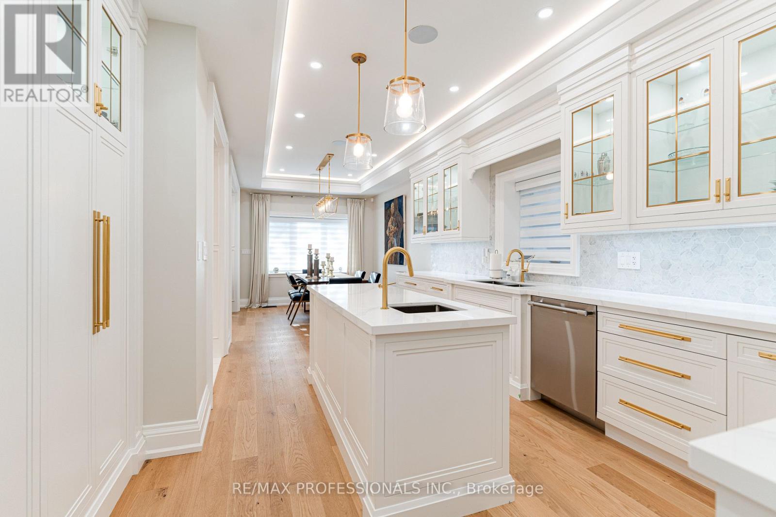 161 The Kingsway Property Photo 8