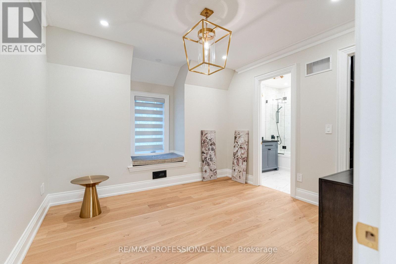 161 The Kingsway Property Photo 20