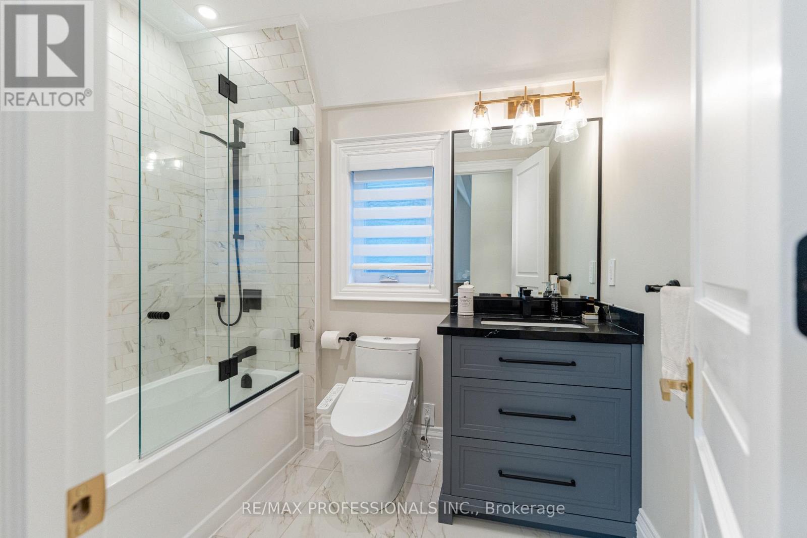 161 The Kingsway Property Photo 26