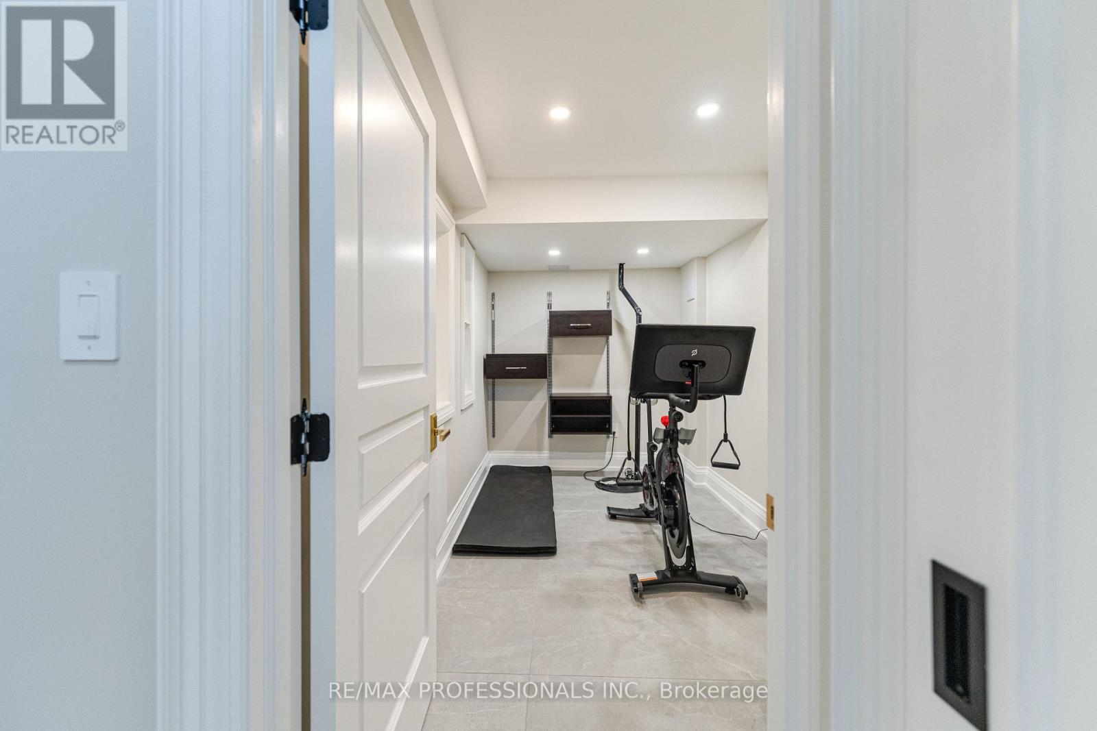 161 The Kingsway Property Photo 37