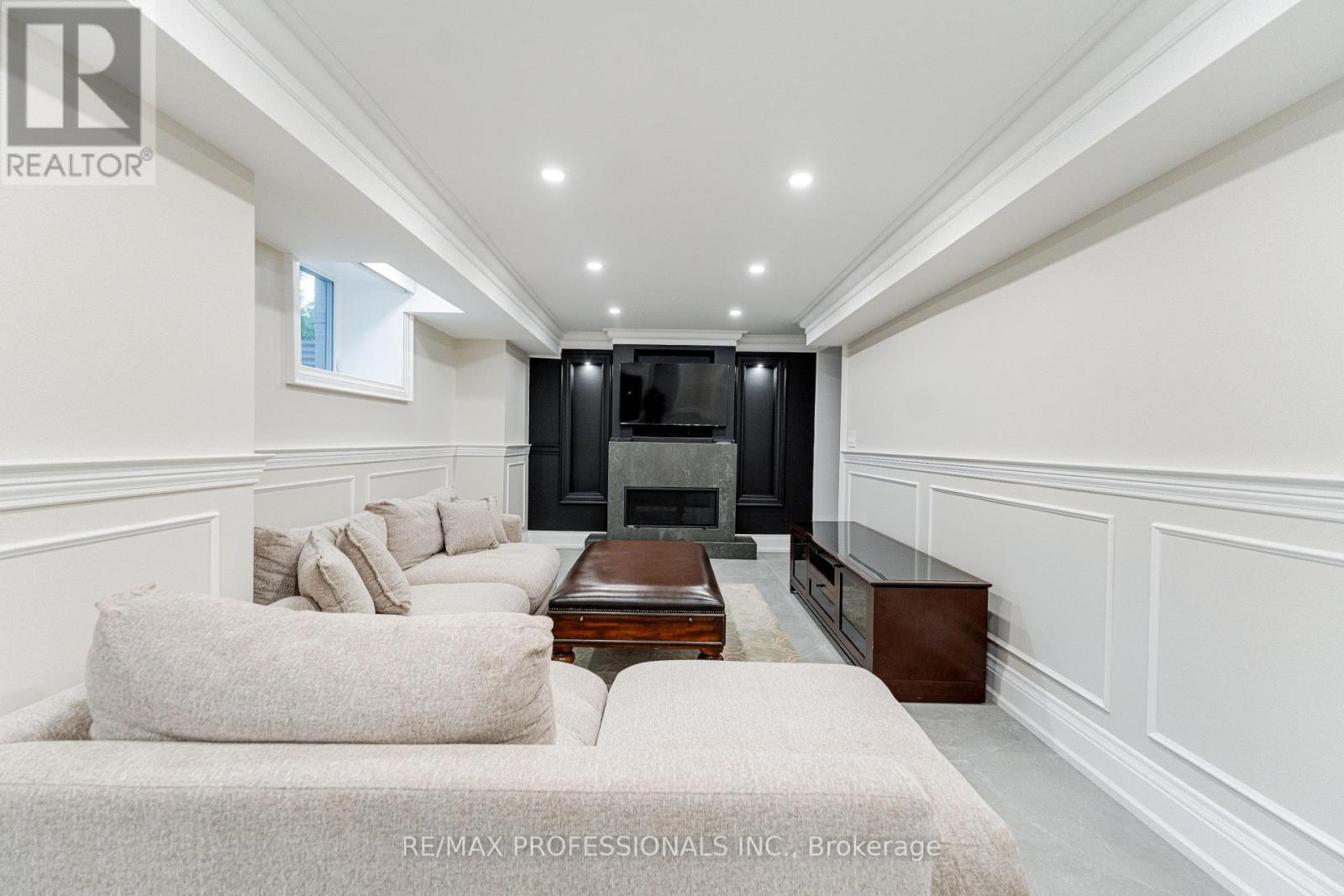 161 The Kingsway Property Photo 39