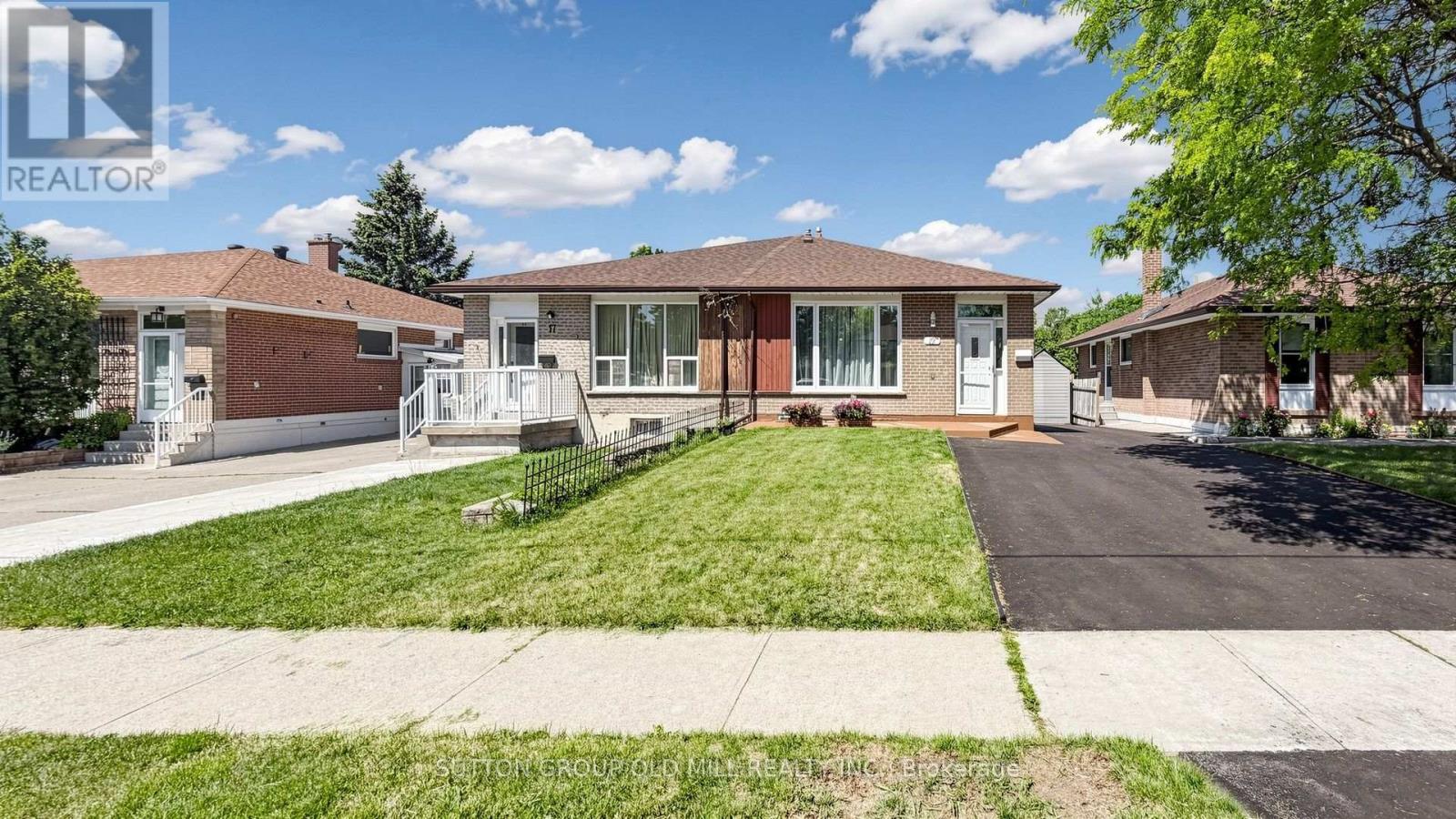 19 ASCOT AVENUE