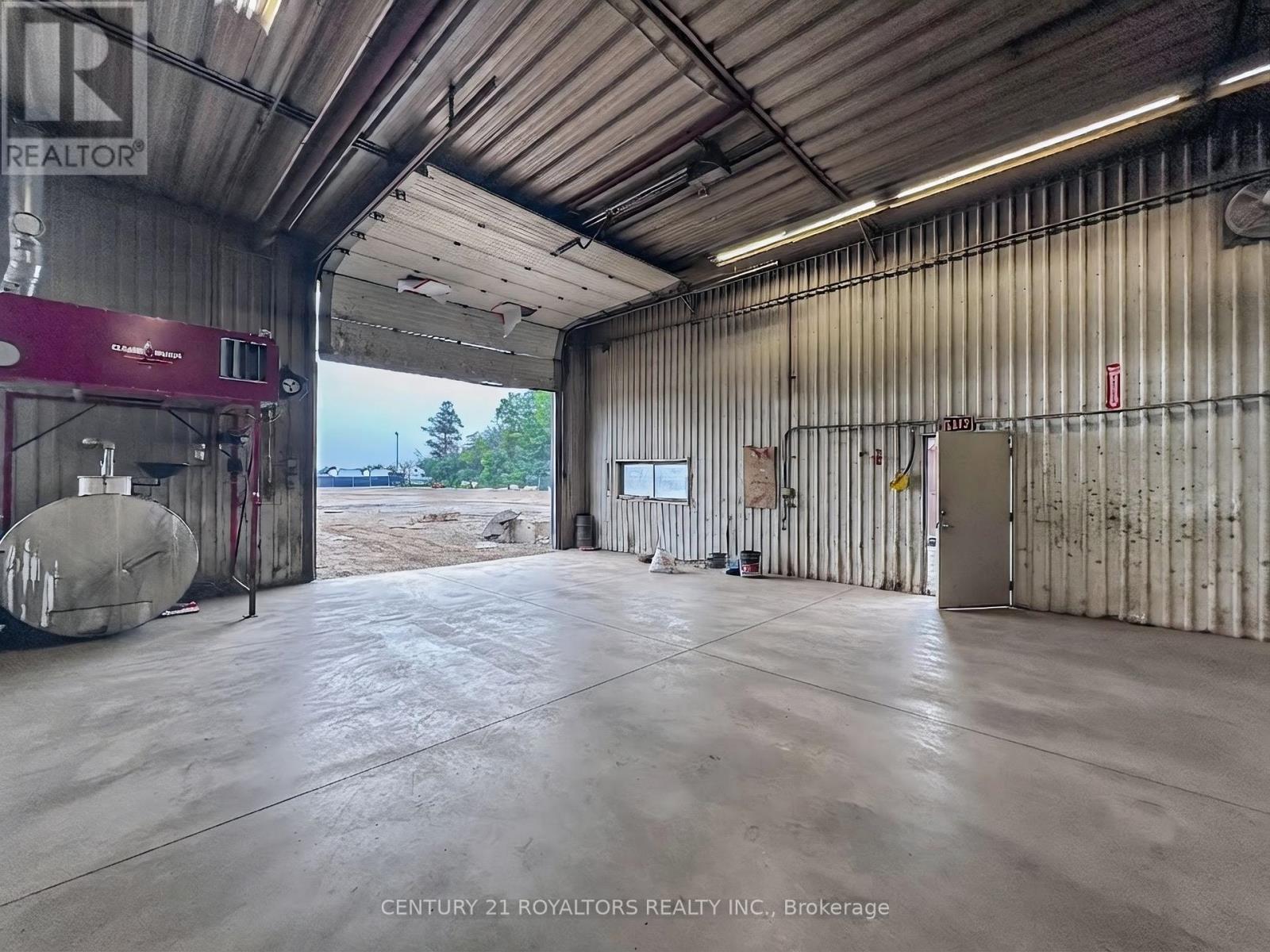 6202 Healey Road N Property Photo 22