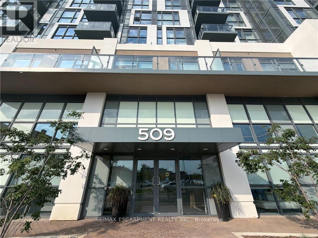 616 - 509 Dundas Street W Property Photo 2