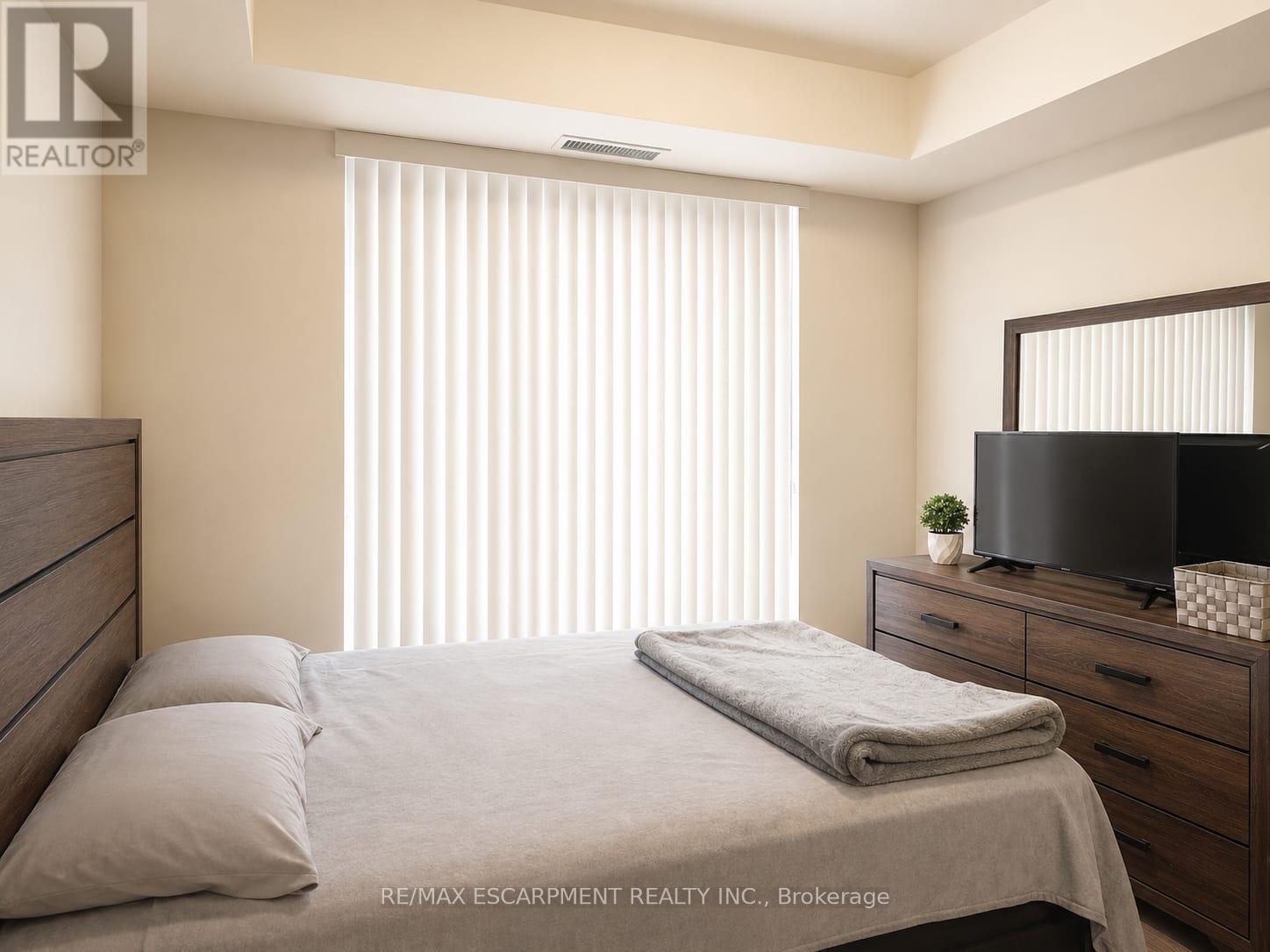 616 - 509 Dundas Street W Property Photo 16