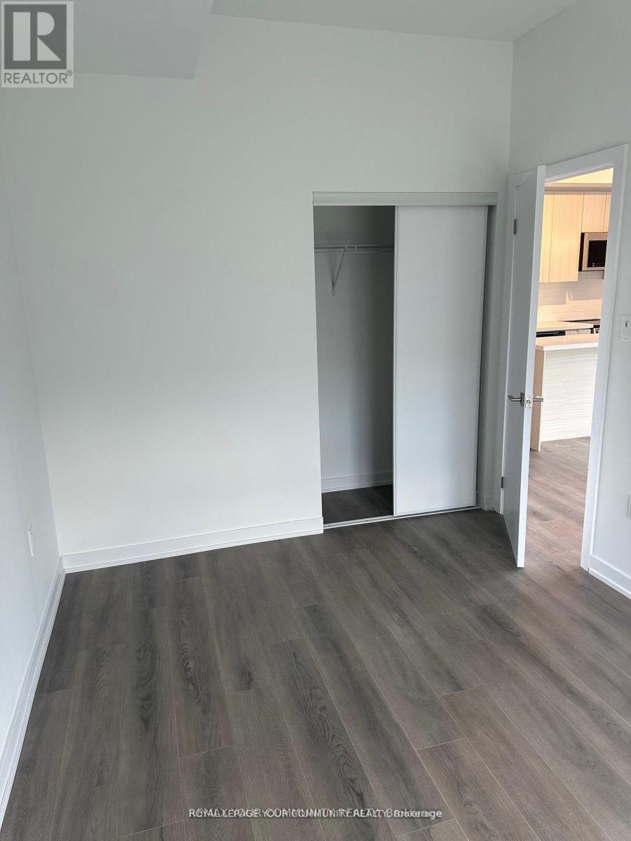 313 - 2433 Dufferin Street Property Photo 4
