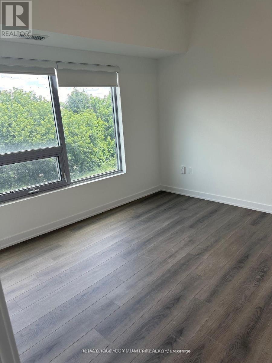313 - 2433 Dufferin Street Property Photo 5