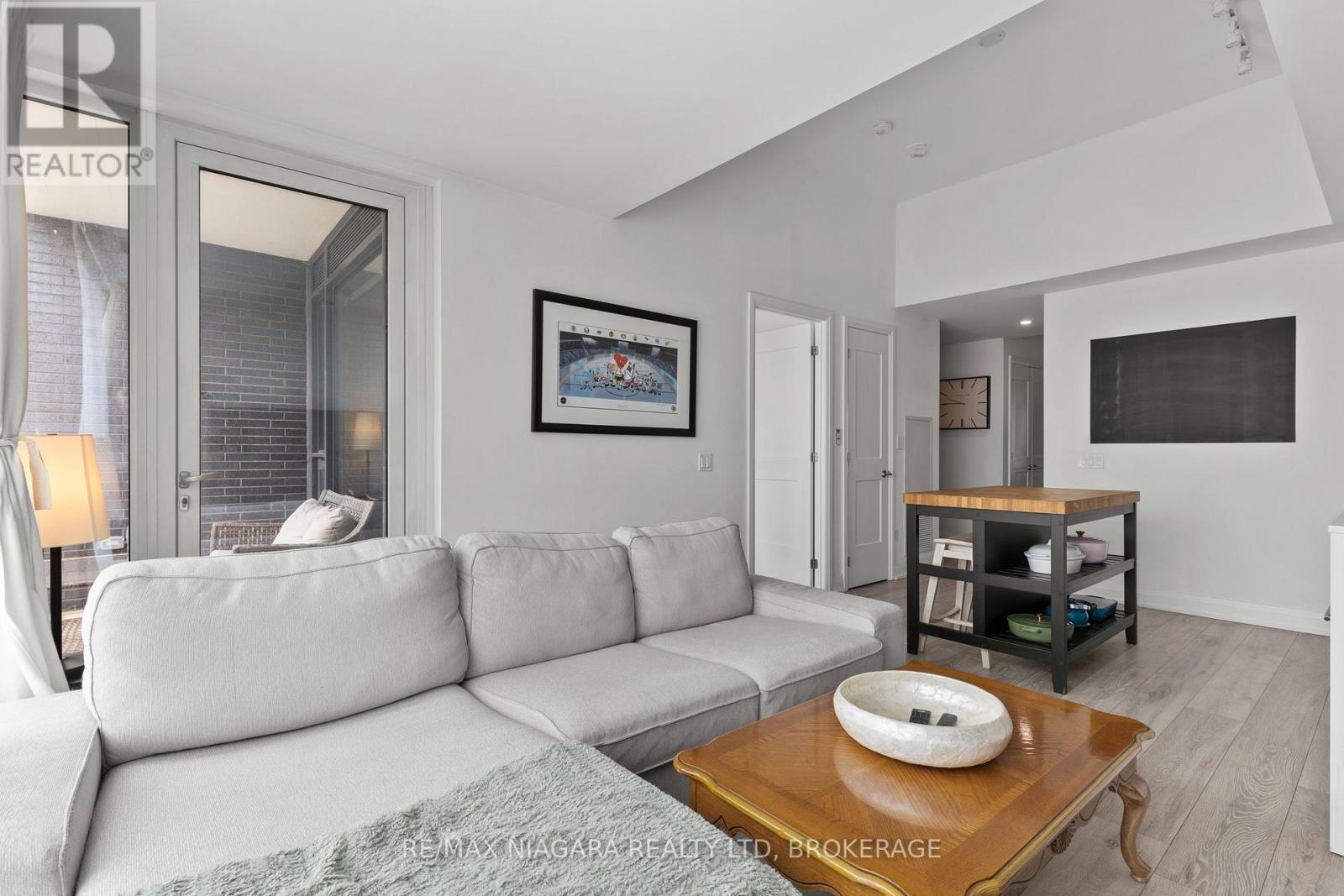 717 - 21 Park Street E Property Photo 16