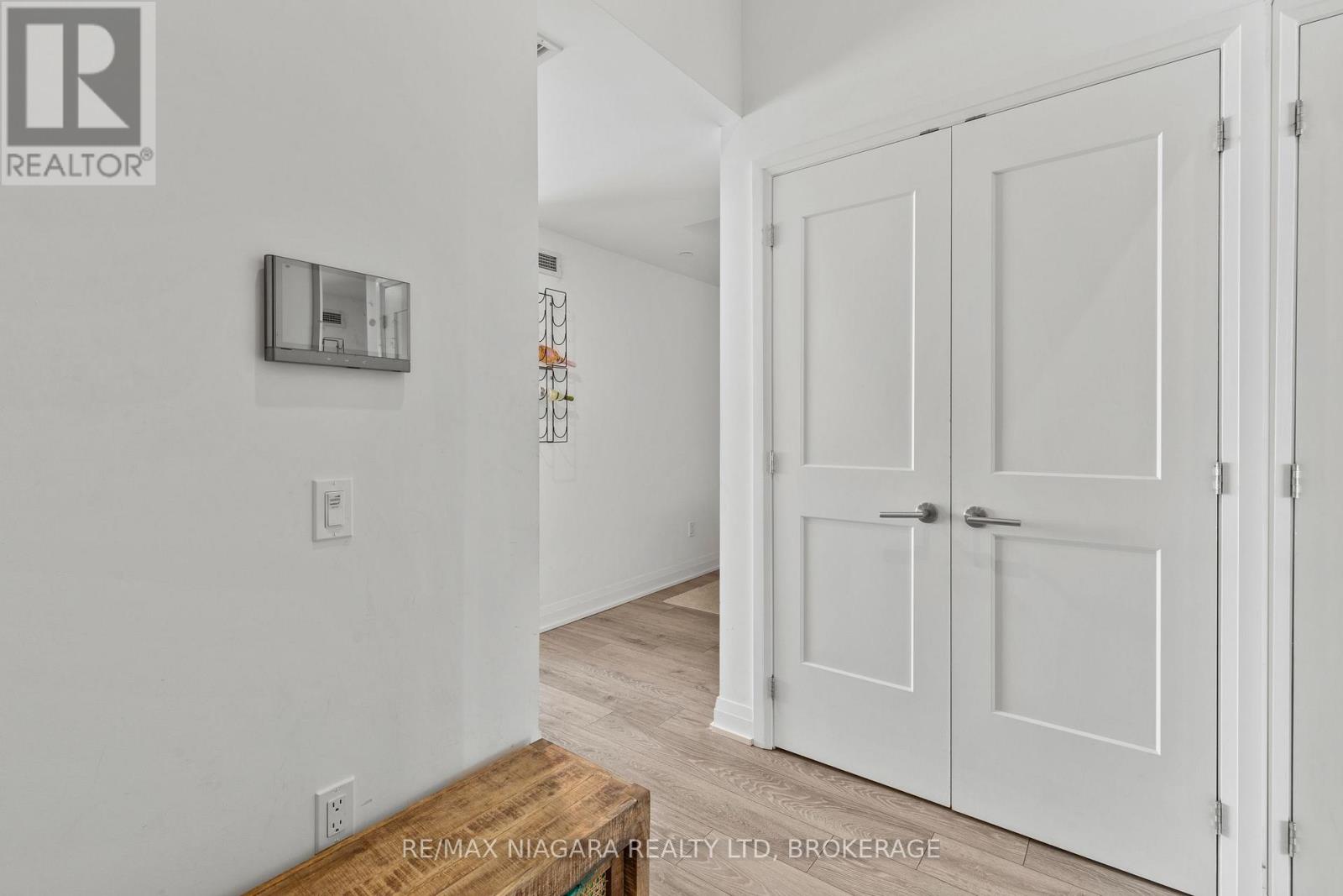 717 - 21 Park Street E Property Photo 21