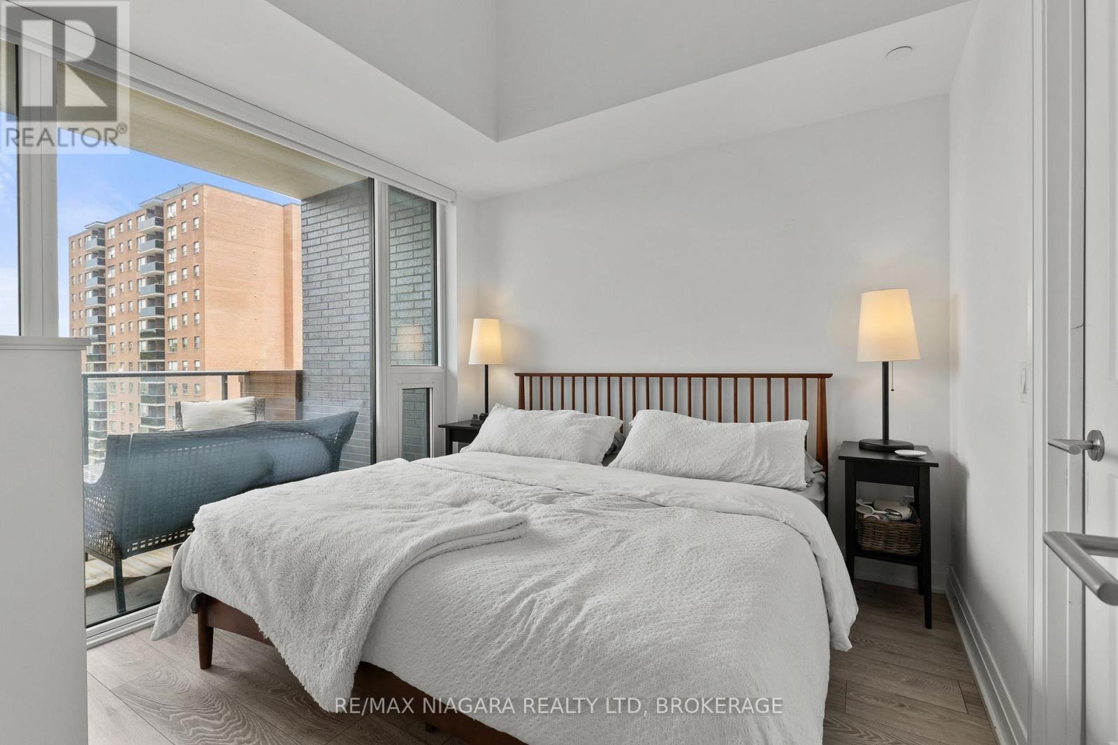 717 - 21 Park Street E Property Photo 22