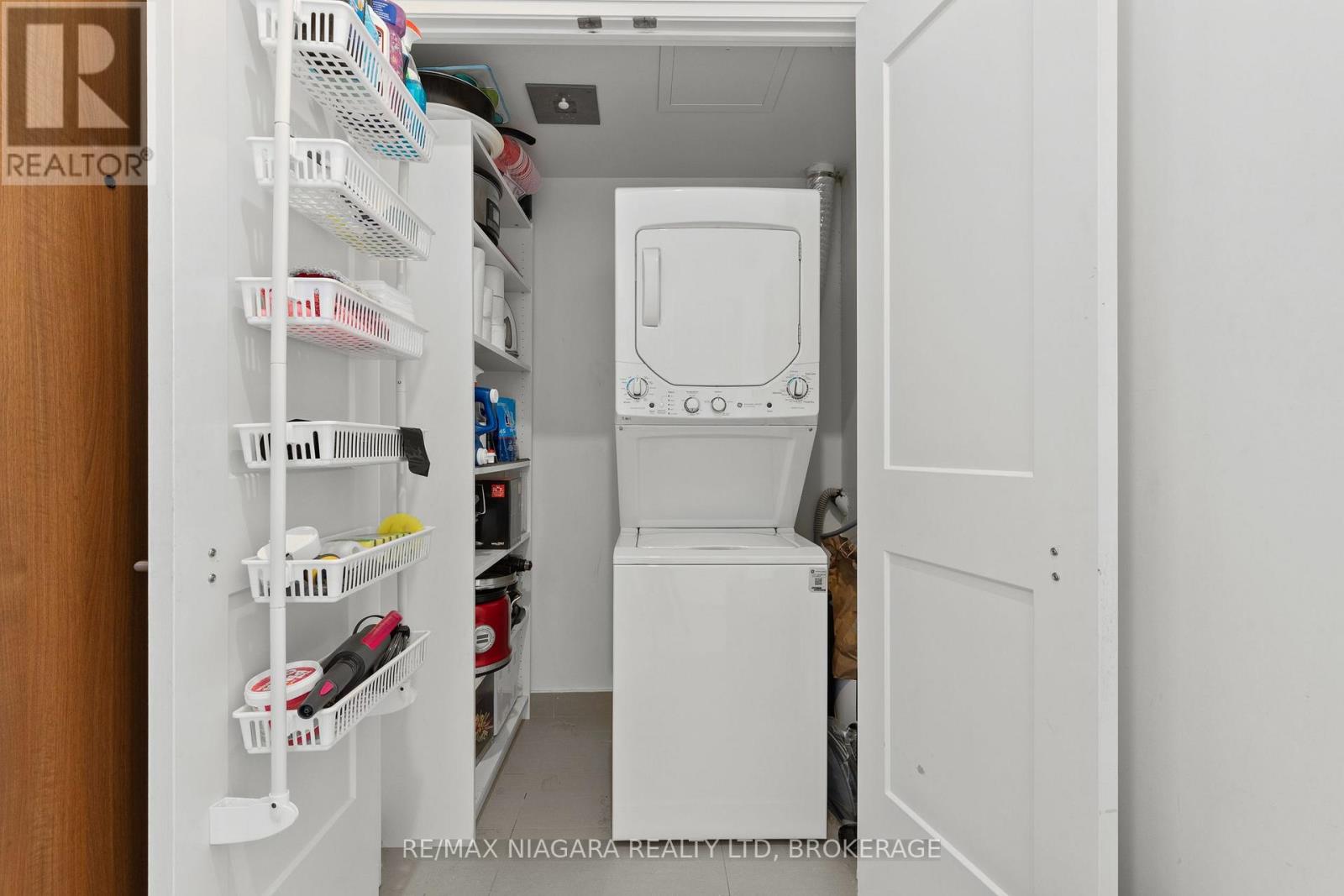 717 - 21 Park Street E Property Photo 26