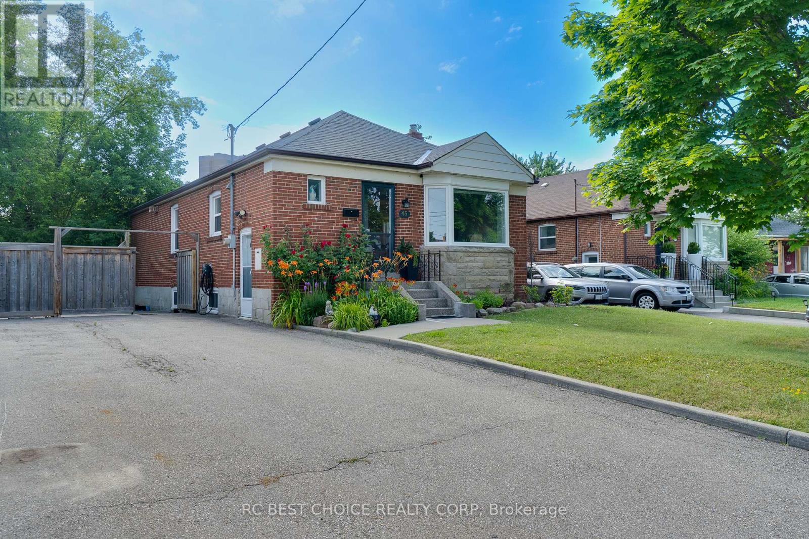 Lower - 45 Mayall Avenue Property Photo 3