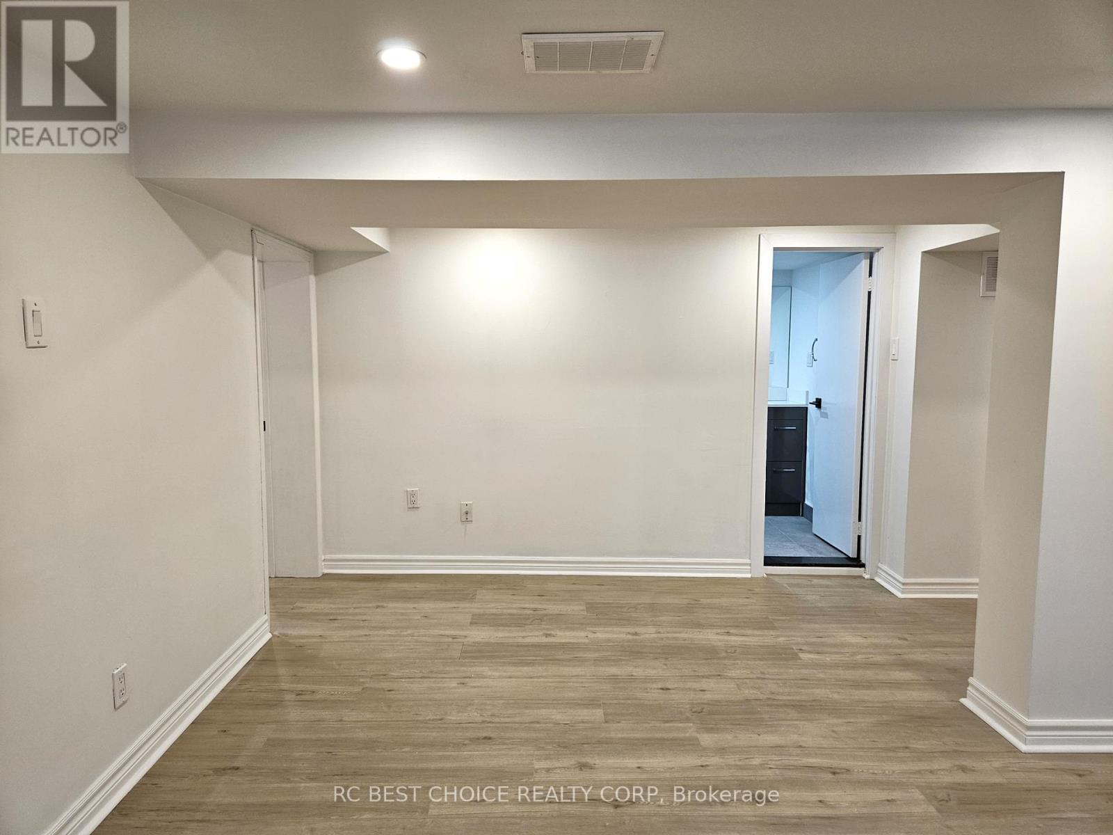 Lower - 45 Mayall Avenue Property Photo 16