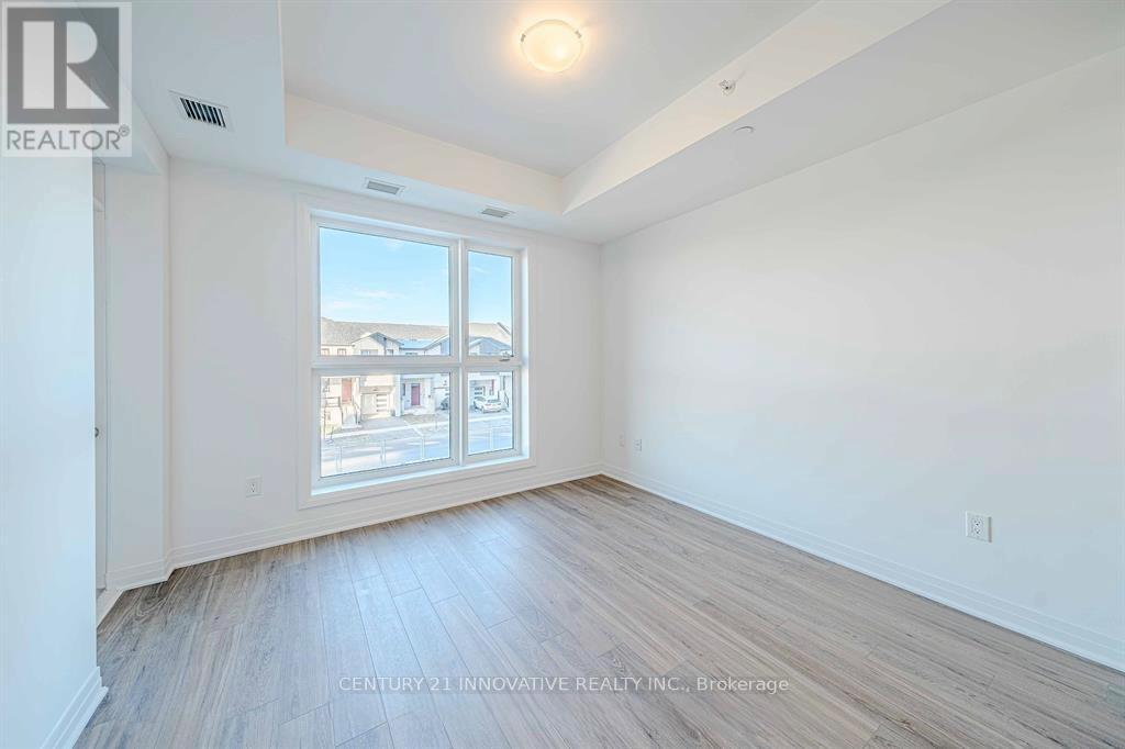 201 - 490 Gordon Krantz Avenue Property Photo 12