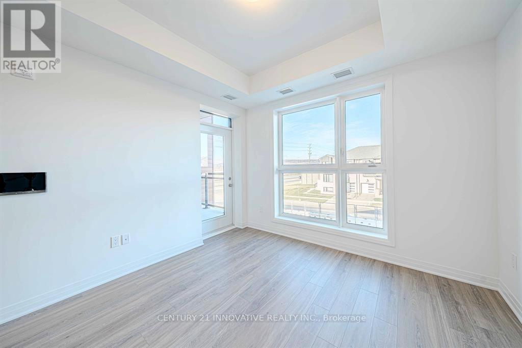 201 - 490 Gordon Krantz Avenue Property Photo 13