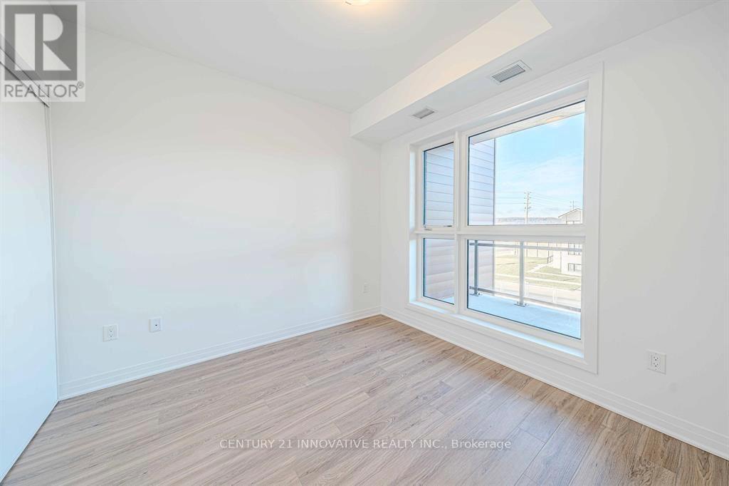 201 - 490 Gordon Krantz Avenue Property Photo 17