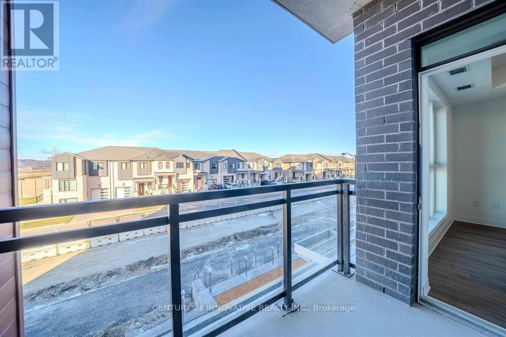 201 - 490 Gordon Krantz Avenue Property Photo 28